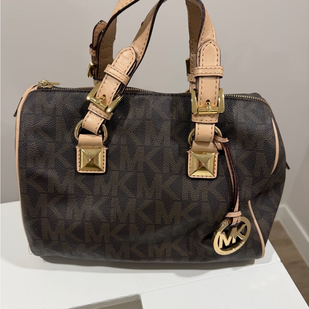 Michael Kors Signature Logo Handbag - Picture 2 of 3